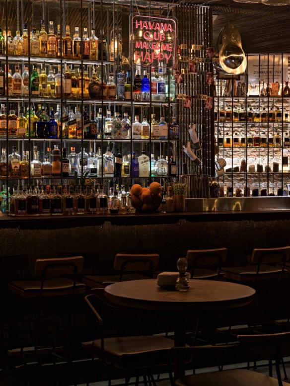 古法式舊建筑改造復(fù)古酒吧裝修效果圖