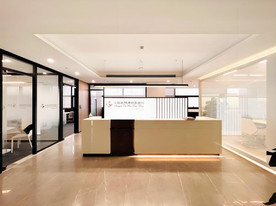 <a href=http://www.kthgs.com/xingyemendao/bangongshixiezilou/ target=_blank class=infotextkey>重慶辦公室裝修</a>攻略