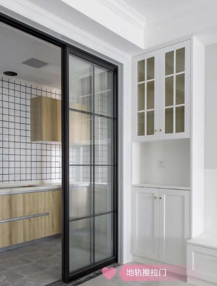 廚房別裝地軌推拉門